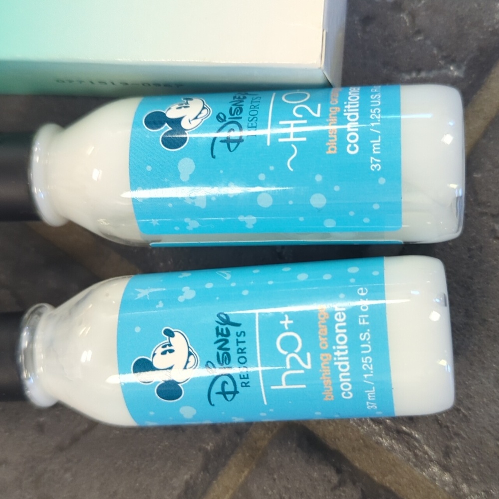 Disney Mickey Mouse H2O+ Skincare Set - Picture 2 of 9